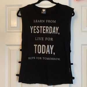 Short sleeve black T-shirt